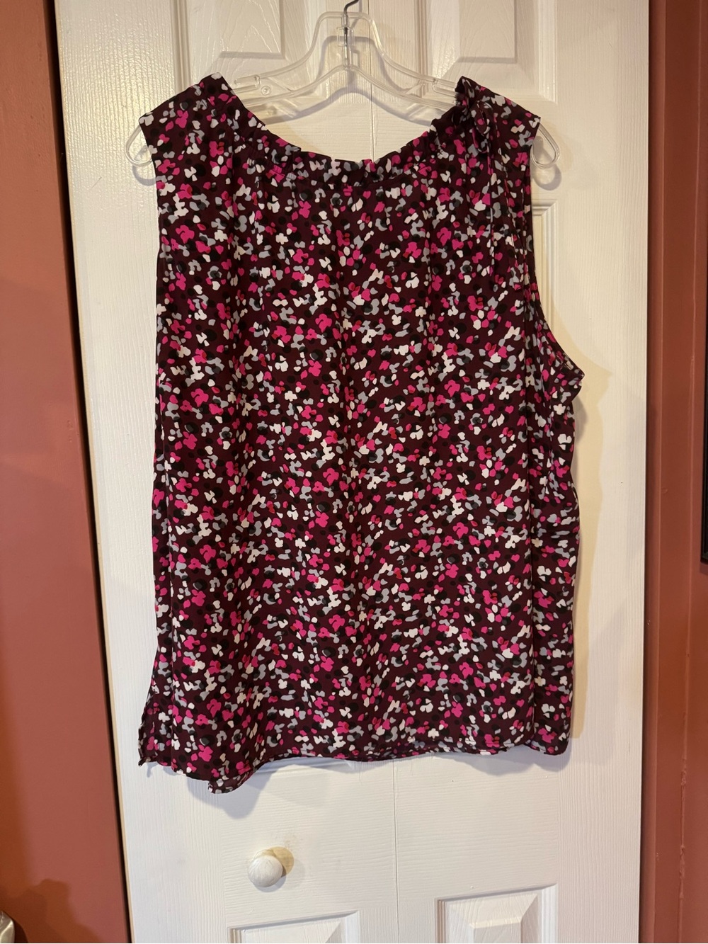 Talbots Sleeveless Floral Dot Blouse - Burgundy, Pink, Gray & White, Size 3X Pet
